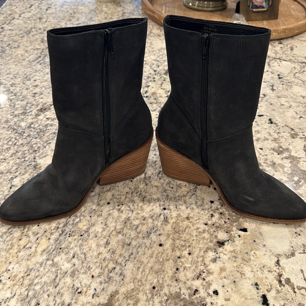 Lucky Brand Black Sarey Ankle Boot 8.5